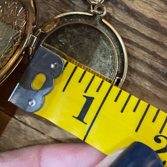 Locket necklace - Picture 8 of 10